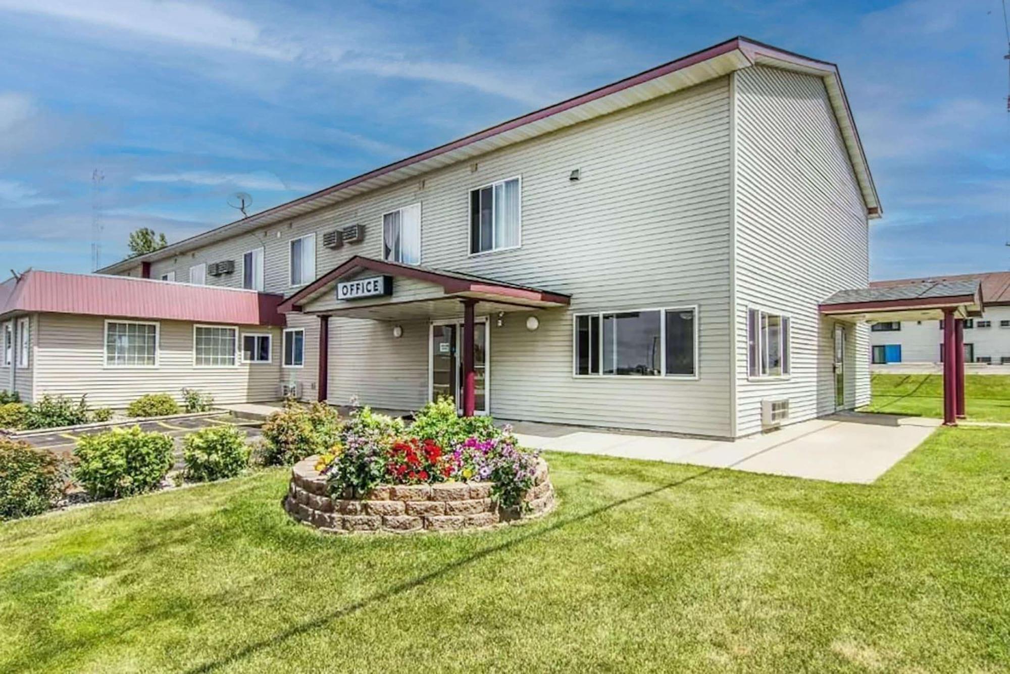 โรดเวย์ อินน์ Fergus Falls ภายนอก รูปภาพ