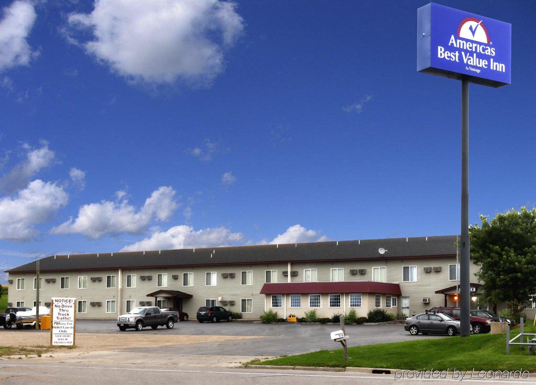 โรดเวย์ อินน์ Fergus Falls ภายนอก รูปภาพ